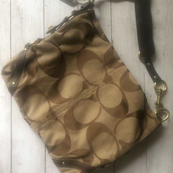 COACH Carley Hobo Bag - Picture 2 of 9